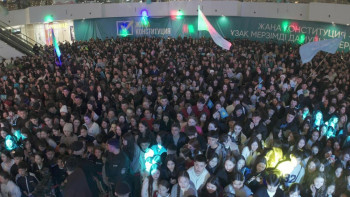 Фотография к новости: Шығыс өңірінде өткен ауқымды live-концертке 12 мыңнан астам адам жиналды