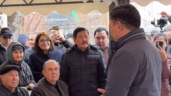 Фотография к новости: Баспана және жұмысшылар: Шымкенттегі әкіммен кездесу қызу пікірталасқа ұласты