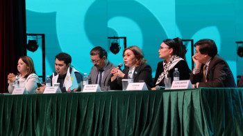 Фотография к новости: Бибігүл Жексенбай жастар мен азаматтық секторға Жаңа Конституцияның маңызын түсіндірді