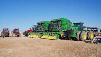 Фотография к новости: Түркістан облысында егіс науқаны басталды