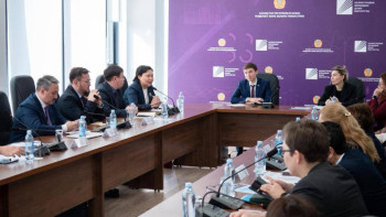 Фотография к новости: Жаңа Конституция жобасындағы әлеуметтік кепілдіктер мәселелері талқыланды