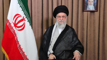 Фотография к новости: Иран Хаменеиді жерлеу рәсімін кейінге қалдырды