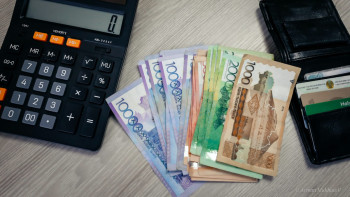 Фотография к новости: 42 млрд теңге төлем: Қазақстандықтар бір айда қанша сақтандыру алғаны белгілі болды