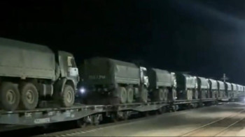 Фотография к новости: Маңғыстауда теміржол станциясында әскери техника тиелген пойыз байқалды