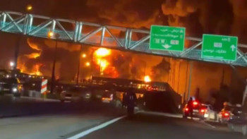 Фотография к новости: Ирандағы мұнай қоймасына жасалған шабуылдан алты адам қаза тапты