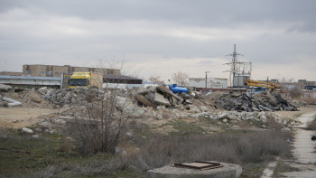 Фотография к новости: Ақтаудың ортасындағы жер телімі қоқыс үйіндісіне айналған