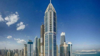 Фотография к новости: Ирандық дрон Дубайдағы элиталық зәулім ғимаратқа соққы жасады