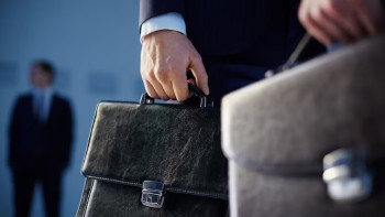 Фотография к новости: Қазақстанның үш дипломаты Ираннан Әзербайжанға эвакуацияланды