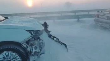 Фотография к новости: Қарағанды – Алматы жолында бес көлік соқтығысты