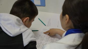 Фотография к новости: Бүгін Павлодар облысында оқушылар мен студенттер қашықтан оқиды