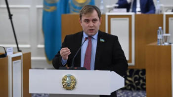 Фотография к новости: Мәжіліс депутаты қазақстандық жастарға үндеу жасады