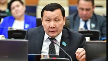 Фотография к новости: Абзал Құспан: Жаңа Конституцияда басты басымдық – адам құқығы