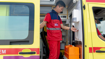 Фотография к новости: Көкшетауда көшеде жүрегі тоқтаған ер адамды дәрігерлер қайта тірілтіп алды