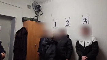 Фотография к новости: Қарағандыда «туыстарынан» сәлемдеме алған зейнеткерлер ақшаларынан айырылды