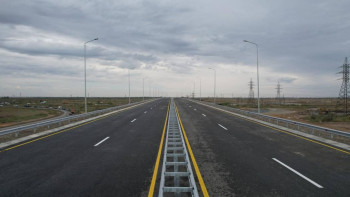 Фотография к новости: Қазақстанда 25 мың шақырым жол жаңарды: ірі инфрақұрылымдық жобалар елді қалай өзгертті