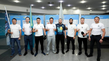 Фотография к новости: Әуелі референдум, кейін мұзды су: Астаналық жүзушілер дауыс берді