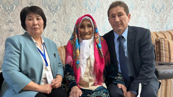 Фотография к новости: Еліміздегі ең қарт әже референдумда дауыс берді