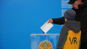 Фотография к новости: Астанадағы №176 учаскеде референдум қалай өтіп жатыр  –  Фоторепортаж 