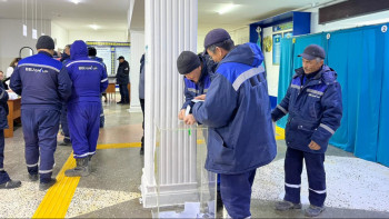 Фотография к новости: Қазақстан аймақтарының тұрғындары референдумға белсене қатысып жатыр