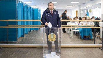 Фотография к новости: Ерсайын Нағаспаев республикалық референдумда дауыс берді