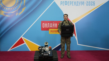 Фотография к новости: Қазақстан ТЖМ инновациялық робот-өрт сөндірушісін таныстырды