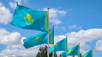 Фотография к новости: Қазақстан байрағы әлемдегі ең әдемі ту деп танылды