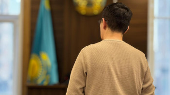 Фотография к новости: Жанабыловтар ісі: Сотта “сәттілік барабанын” жасаған IT-маман жауап беріп жатыр