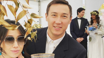 Фотография к новости: Әнші Рахат Тұрлыханов әйелін ұрды деген күдікпен полицияға жеткізілді