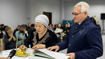 Фотография к новости: "Махаббаттан басталған өміріміз сыйластыққа ұласты": Жарты ғасыр тарихы бар өнегелі отбасы