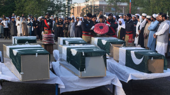 Фотография к новости: Ауғанстан: Пәкістанның Кабулдағы ауруханаға соққысы салдарынан 400 адам қаза тапты