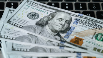 Фотография к новости: Инвестициялық «әткеншек»: Таяу Шығыстағы дағдарыс қазақстандық «көгілдір фишкаларға» қалай әсер етуде?