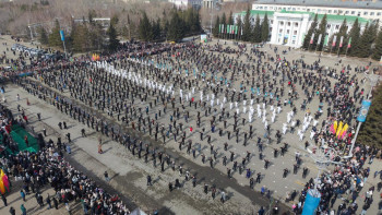 Фотография к новости: Көкшетау қаласында рекордтық сандағы бишілер "Қара жорға" биін биледі