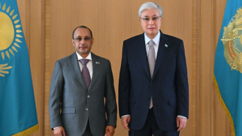 Фотография к новости: Тоқаев БАӘ-нің Қазақстандағы елшісін қабылдады