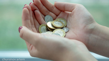 Фотография к новости: Алимент төлемегендер шетелде жүр: Балаларға 47 млн теңге берешек бар