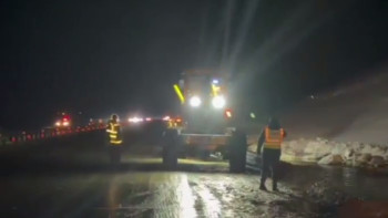 Фотография к новости: Астана – Павлодар тасжолында еріген қар суы жолды басты