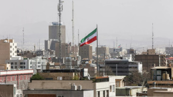 Фотография к новости: Иран АҚШ пен Израильді азаматтық нысандарға соққы жасағаны үшін айыптады