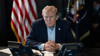 Фотография к новости: Трамп саудиялық ханзадаға: " Алдымда құрдай жорғалауы керек":