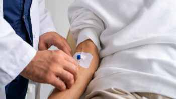 Фотография к новости: Шымкентте дәріхана жанындағы процедуралық кабинеттерде 4 адам қайтыс болған