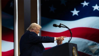 Фотография к новости: Трамп: АҚШ Иранның мұнайын "ала алады" және Харг аралын басып алуы мүмкін