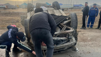 Фотография к новости: Атырау облысында жантүршігерлік жол апатынан екі бала көз жұмды