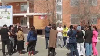 Фотография к новости: Атырауда медицина қызметкерлері жалақы көтеруді талап етті