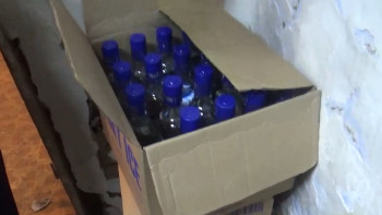 Фотография к новости: Спиртке су құйған: Семейде танымал брендтерді қолдан жасаған жасырын цех жойылды