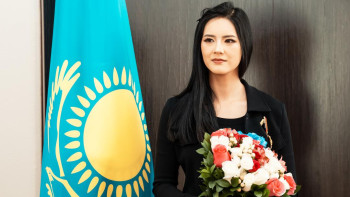 Фотография к новости: Қытайлық блогер Мемлекет басшысының атынан ІІ дәрежелі «Достық» орденімен марапатталды