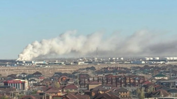 Фотография к новости: Атырауда қоқыс полигоны өртенді: 2500 шаршы метр аумақ жанды