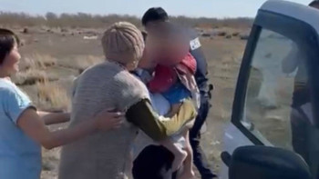 Фотография к новости: Абай облысында айдалада жалғыз жүрген балақай 3 шақырым жерден табылды