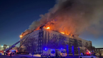 Фотография к новости: Ақтөбеде өңір басшысы әкімдіктегі өртке байланысты жедел штабтың шұғыл отырысын өткізді