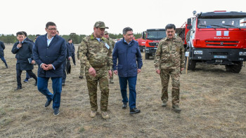 Фотография к новости: Бектенов "Семей орманында" ЖИ арқылы өртті ерте анықтау жүйесін тексерді