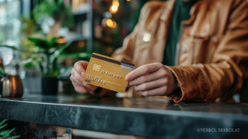 Фотография к новости: Зейнетақы жинағынан ақша шешпек болған әйел 5 миллион теңгесінен айырылды