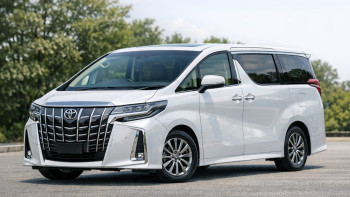 Фотография к новости: 3 ай – 331 бұзушылық: Toyota Alphard тағы да "артықшылығын" көрсетті