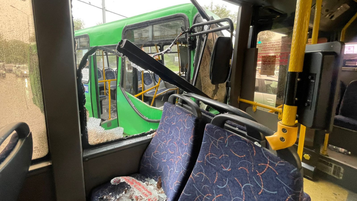  Автобус паркінен